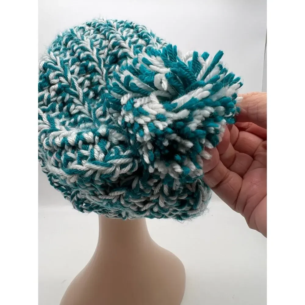 Knit Woven Chunky green white Beanie Knit Pom Pom‎ Hat Boho Outdoors Medium